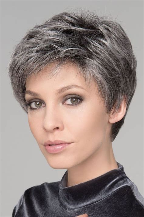 coupes courtes cheveux gris femme|deavita femme cheveux gris.